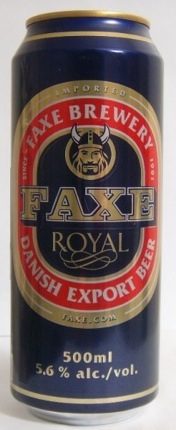 Фирменная бутылка пива Faxe Royal