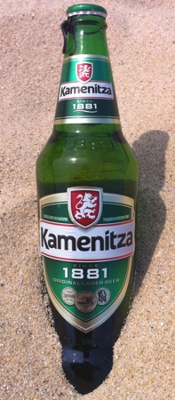 Фирменная бутылка пива Kamenitza Original Lager