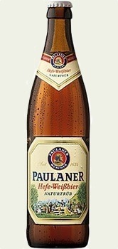 Фирменная бутылка пива Paulaner Hefe-Weissbier Naturtrub