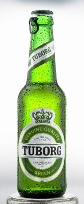 Фирменная бутылка пива Tuborg Green