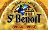 Фирменная бутылка пива и бокал St Benoit Blonde