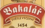 Фирменная бутылка пива Bakalar Svetle Vycepni