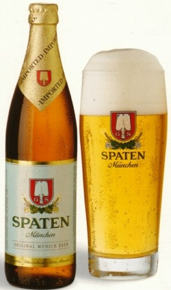 Фирменная бутылка пива Spaten Munchen