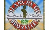 Фирменная бутылка пива Blanche de Bruxelles White